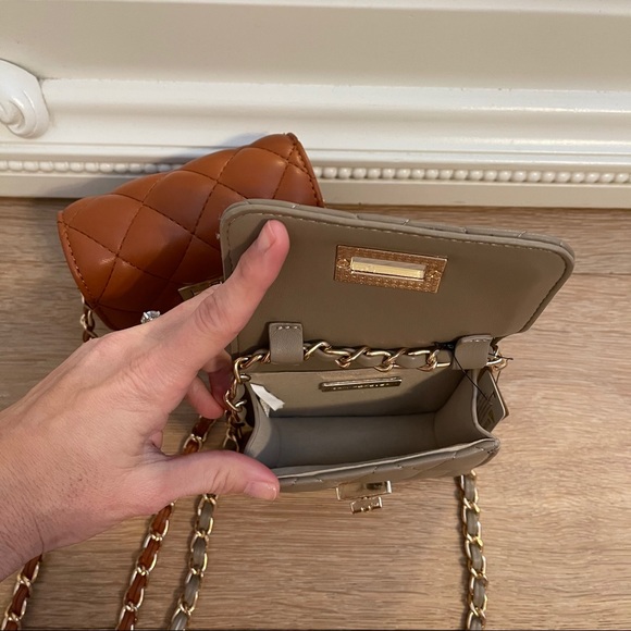 Hugs Quilted Faux Leather Chain Purse - Picture 4 of 8